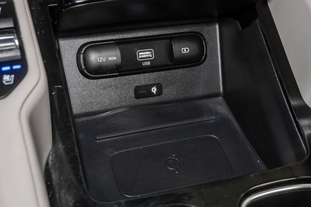 Used 2022 Kia Telluride EX w/ EX Premium Package AWD/4WD image 27