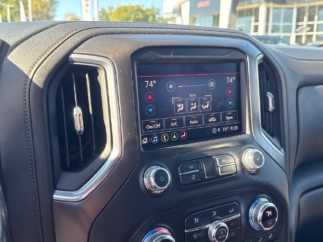 Used 2021 GMC Sierra 1500 AT4 w/ Technology Package AWD/4WD image 24