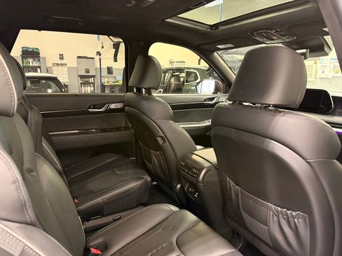 Used 2023 Hyundai Palisade Calligraphy image 26