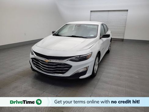 Used 2025 Chevrolet Malibu LS FWD image 1