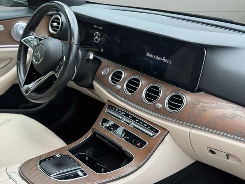 Used 2021 Mercedes-Benz E 350 Sedan image 2