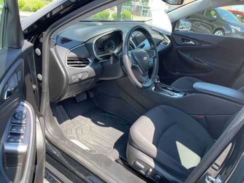 Used 2022 Chevrolet Malibu RS FWD image 5