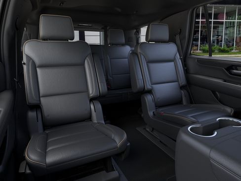 New 2026 GMC Yukon Elevation w/ Elevation Premium Package AWD/4WD image 17