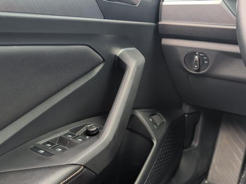 Used 2022 Volkswagen Jetta SE w/ Panoramic Sunroof Package FWD image 21