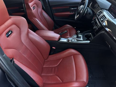 Used 2018 BMW M3 RWD image 22