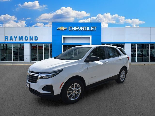 Certified 2022 Chevrolet Equinox LS w/ Driver Confidence II Package AWD/4WD image 7