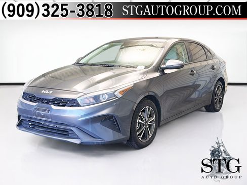 Used 2022 Kia Forte LXS w/ LXS Technology Package image 1