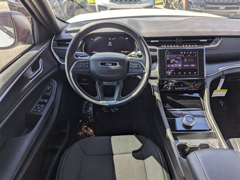 New 2025 Jeep Grand Cherokee Laredo w/ MOPAR Finishing Package image 10