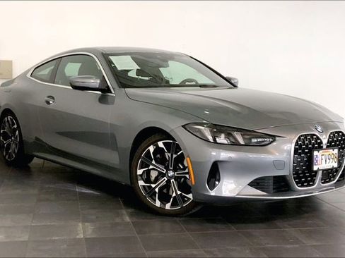 Used 2025 BMW 430i Coupe w/ Premium Package image 2