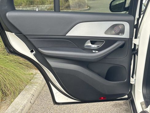 Used 2025 Mercedes-Benz GLE 350 4MATIC image 13