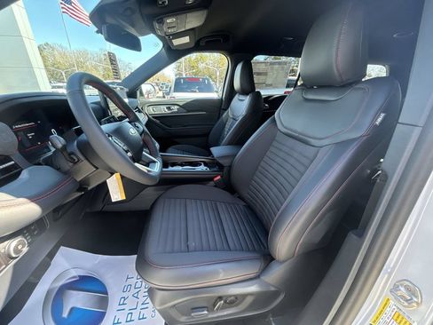 New 2026 Ford Explorer ST-Line w/ ST-Line Street Pack RWD image 13
