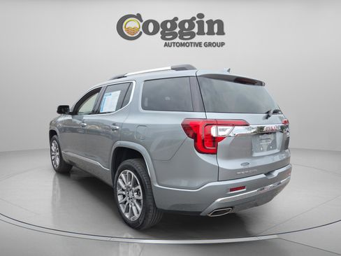 Used 2023 GMC Acadia Denali w/ Denali Ultimate Package image 3