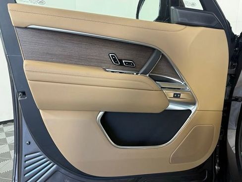 New 2026 Land Rover Range Rover Long Wheelbase SE image 25