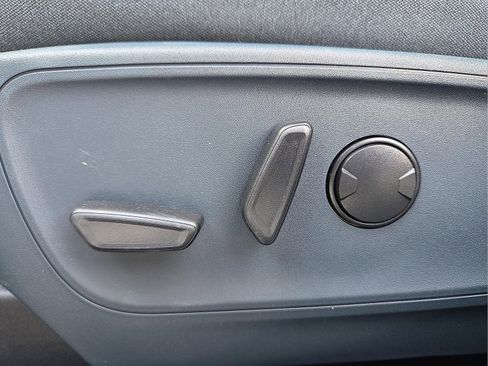 New 2026 Ford Maverick XLT w/ XLT Luxury Package FWD image 16
