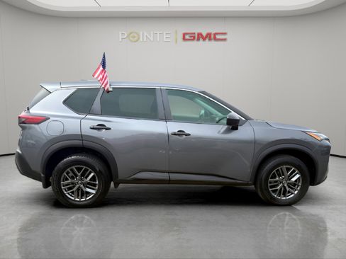 Used 2021 Nissan Rogue S image 9
