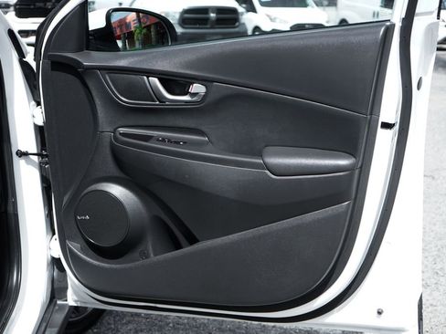 Used 2021 Hyundai Kona Limited FWD image 40