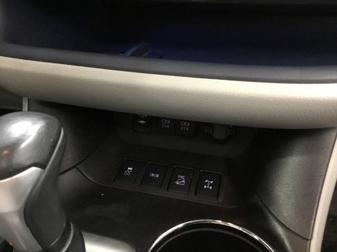 Used 2019 Toyota Highlander Limited Platinum AWD/4WD image 31