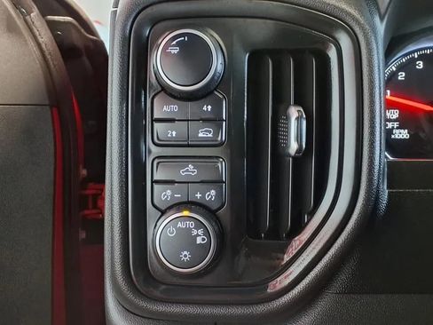 Used 2021 Chevrolet Silverado 1500 Custom AWD/4WD image 18