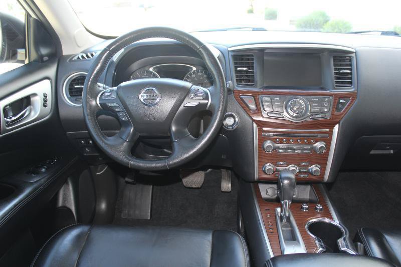 Used 2018 Nissan Pathfinder Platinum w/ Cargo Package FWD image 23