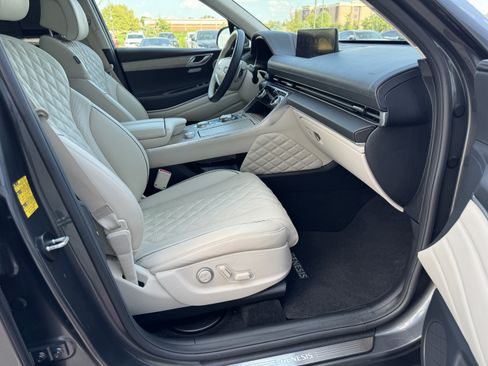 Used 2023 Genesis GV80 3.5T w/ Prestige Package AWD/4WD image 3