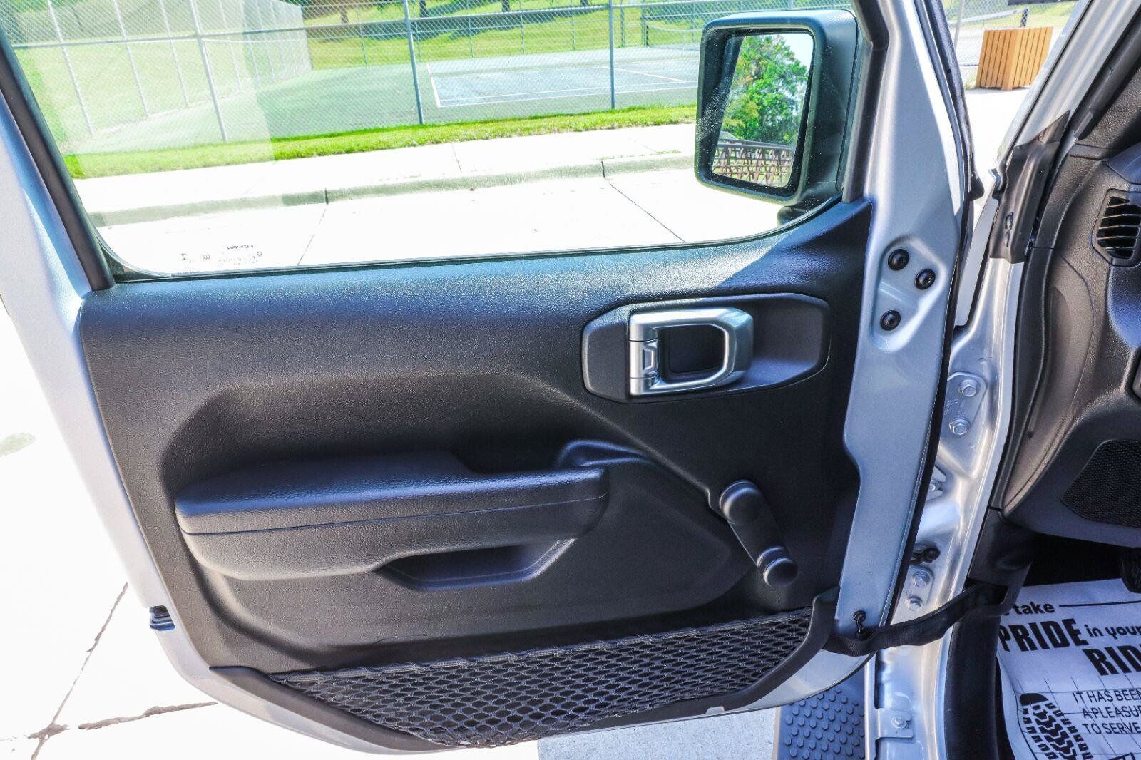 Used 2023 Jeep Wrangler Sport AWD/4WD image 34