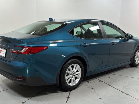 Certified 2025 Toyota Camry LE w/ Convenience Package image 5
