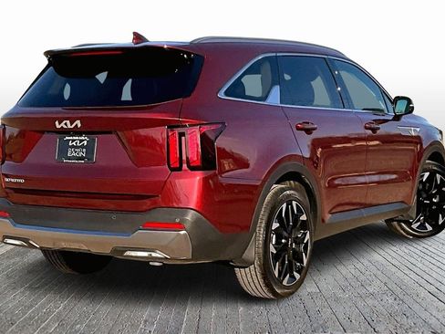 Certified 2025 Kia Sorento EX w/ Panoramic Sunroof Package image 2