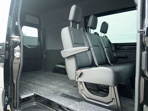 Used 2024 Mercedes-Benz Sprinter 2500 image 15