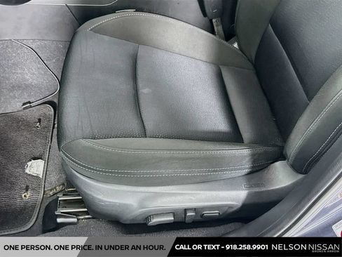 Used 2016 Subaru Legacy 2.5i Premium AWD/4WD image 19