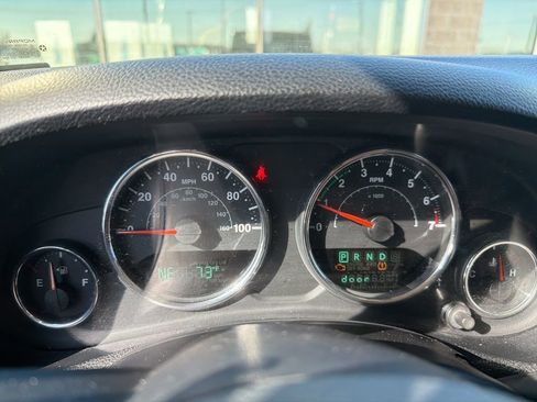 Used 2012 Jeep Wrangler Unlimited Sahara w/ Max Tow Pkg image 7