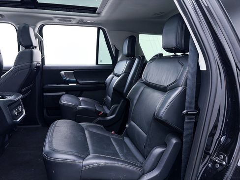 Used 2025 Ford Expedition Max Platinum image 42