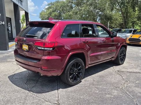 Used 2019 Jeep Grand Cherokee Altitude AWD/4WD image 5