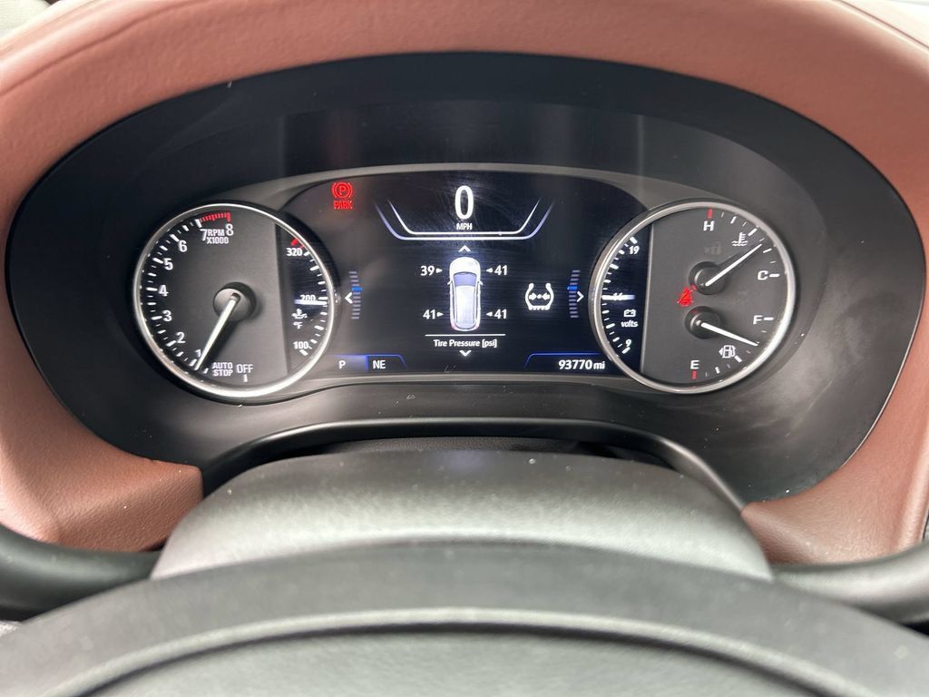 Used 2020 Buick Enclave Avenir w/ Avenir Technology Package FWD image 11