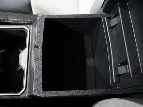 Used 2025 Toyota Tacoma TRD Off-Road image 32