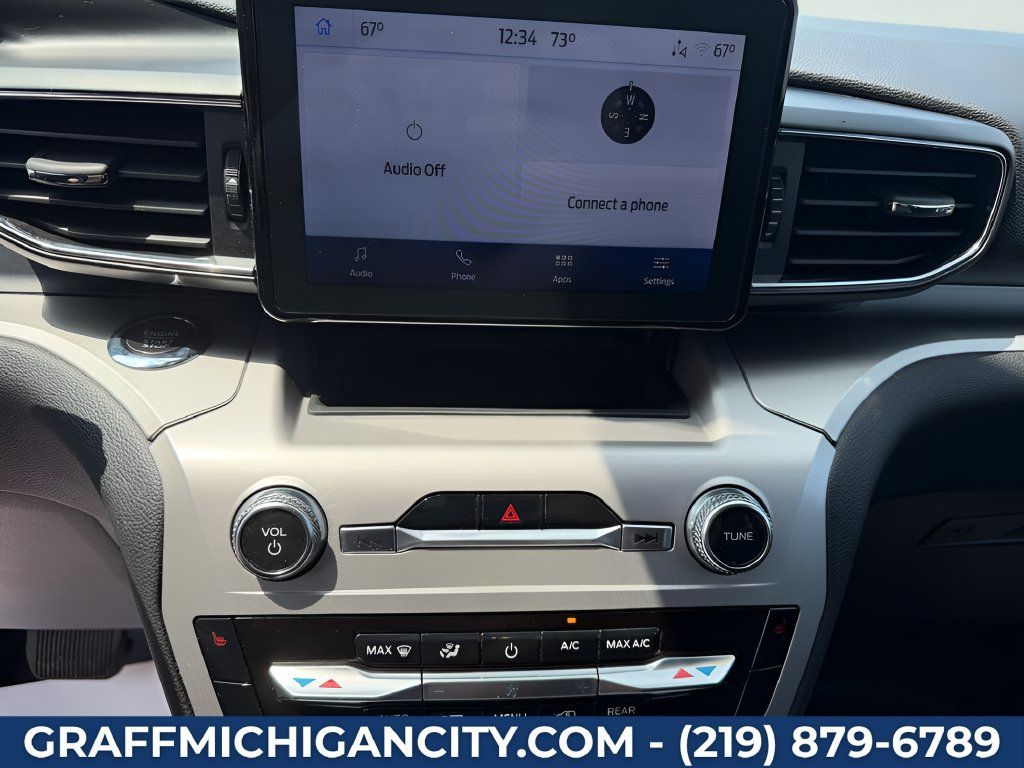Used 2022 Ford Explorer XLT w/ Equipment Group 202A AWD/4WD image 16
