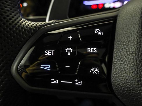 Used 2022 Volkswagen Golf R AWD/4WD image 25