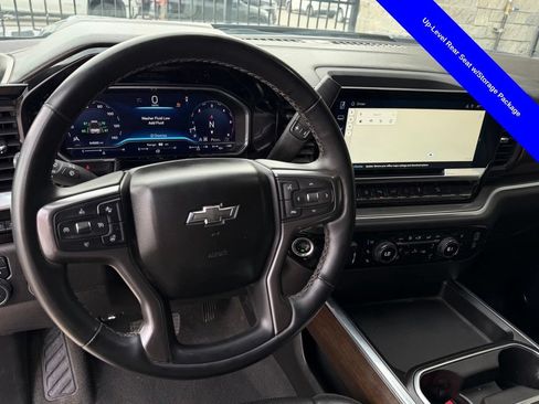 Used 2024 Chevrolet Silverado 2500 High Country w/ High Country Premium Package AWD/4WD image 12