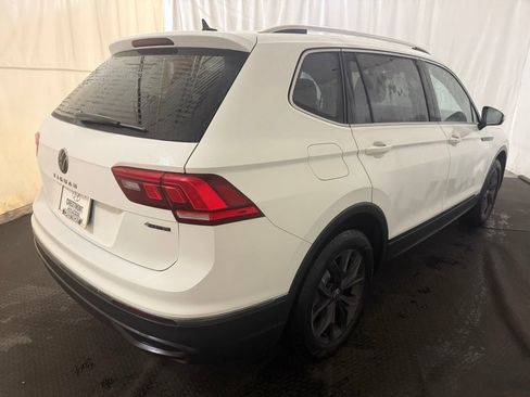 Used 2022 Volkswagen Tiguan SE image 15