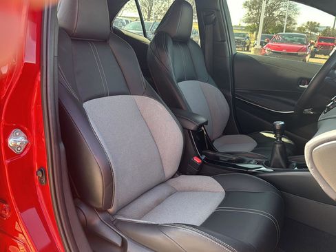 Used 2021 Toyota Corolla XSE image 15