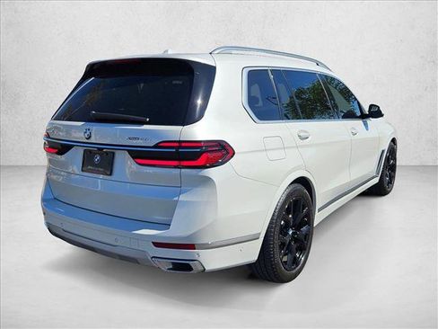Certified 2025 BMW X7 xDrive40i w/ Premium Package image 5