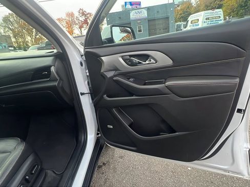 Used 2019 Chevrolet Traverse LT w/ LT Premium Package image 32