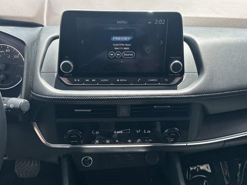 Used 2023 Nissan Rogue SV FWD image 18