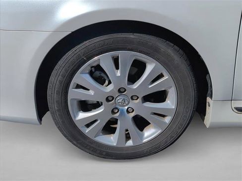 Used 2011 Toyota Avalon image 6