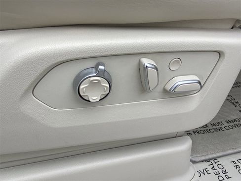 Used 2021 Cadillac Escalade Sport Platinum image 11