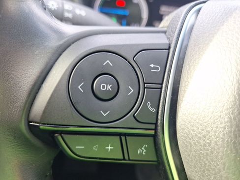 Used 2022 Toyota Venza XLE image 22