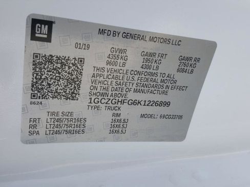 Used 2019 Chevrolet Express 3500 3500 Cargo Extended w/ Driver Convenience Package image 27