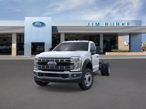 New 2026 Ford F450 XL w/ XL Chrome Package RWD image 2