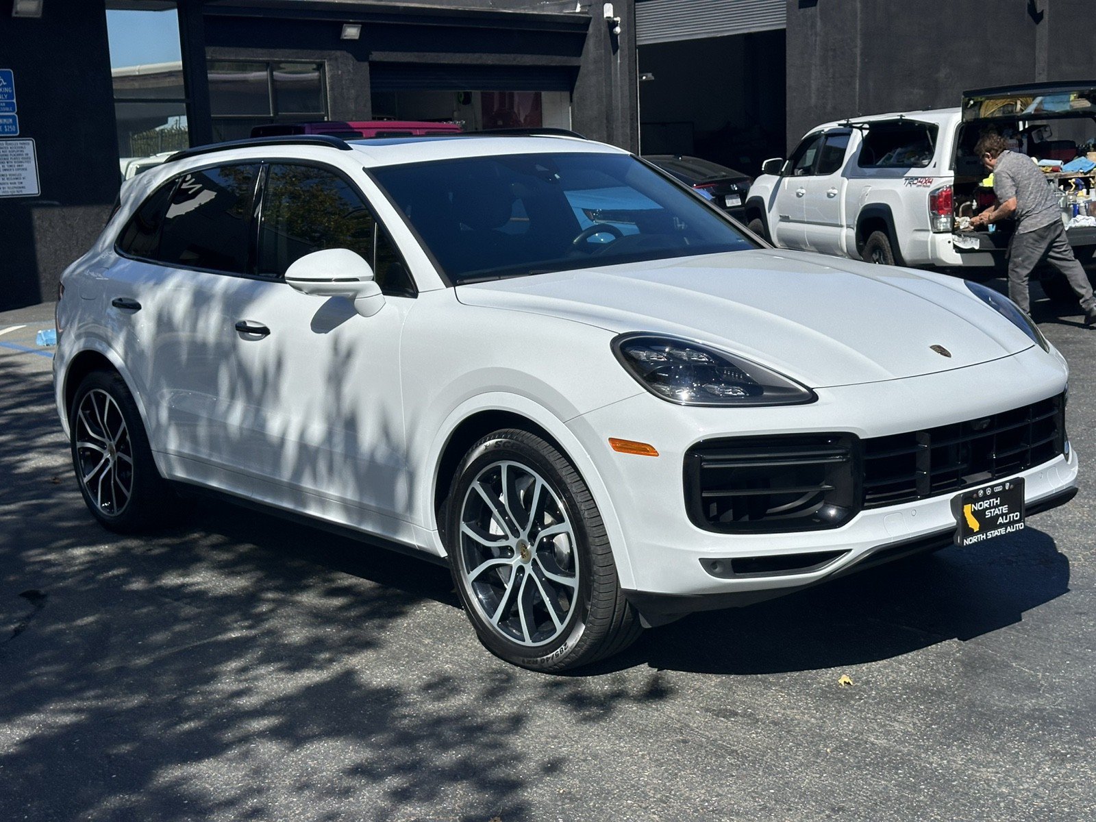 Used 2019 Porsche Cayenne Turbo AWD/4WD image 7