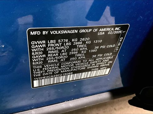 Used 2025 Volkswagen Atlas Cross Sport SE image 33