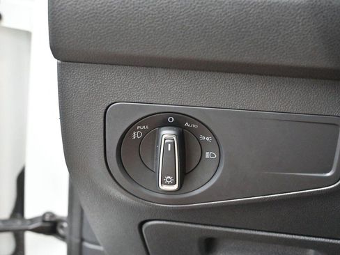 Used 2019 Volkswagen Tiguan SEL FWD image 24